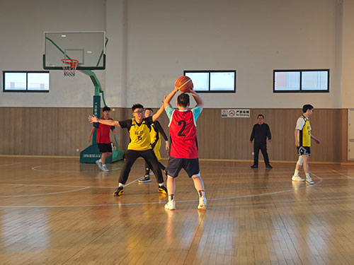  躍動(dòng)創力(li) 智勝(sheng)未來 | 創力(li)集(ji)團(tuán)2025年(nian)主(zhu)題運動(dòng)會圓滿落幕(圖3)